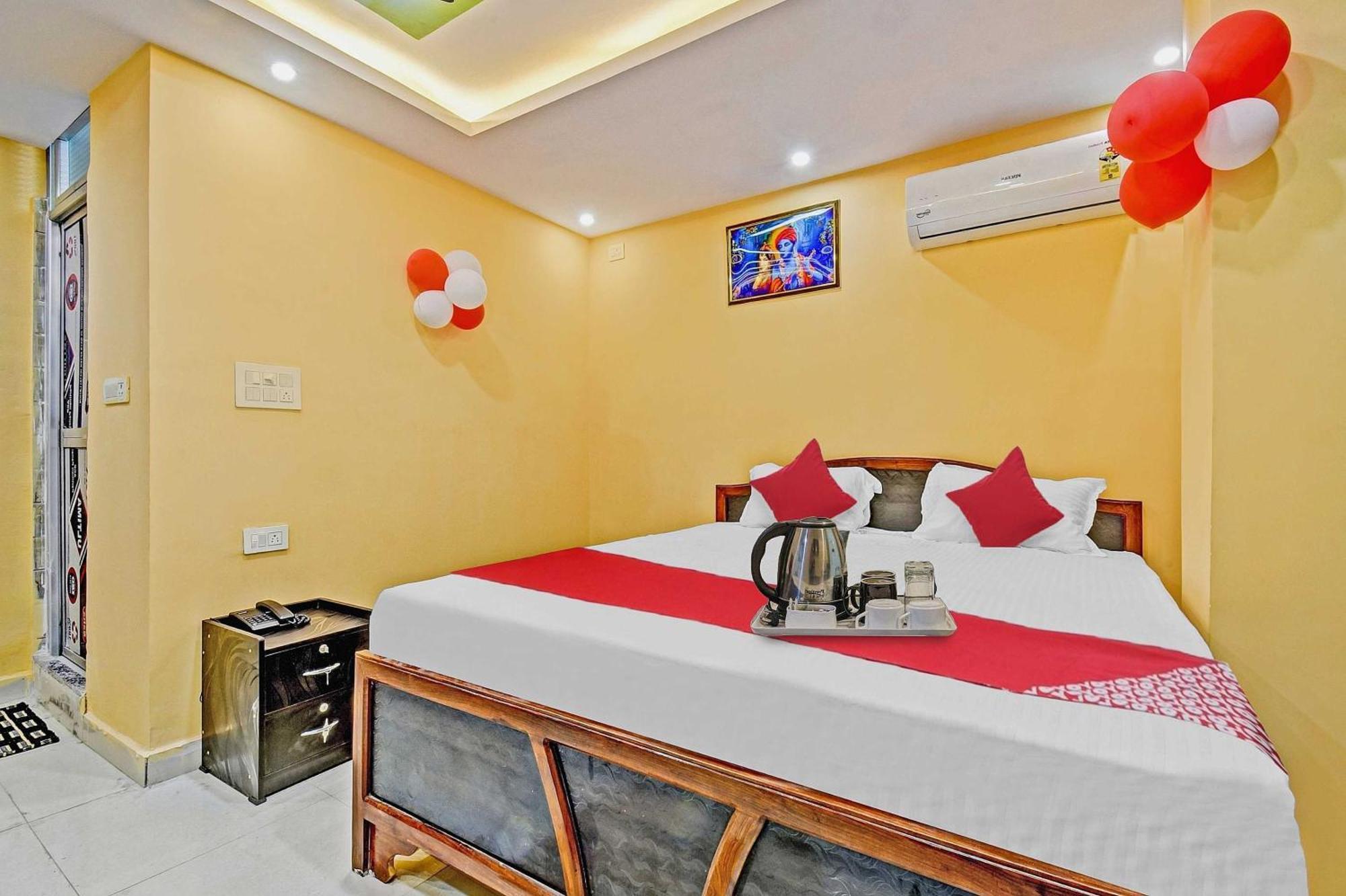 Hotel O Lotus Inn Danapur Exteriör bild
